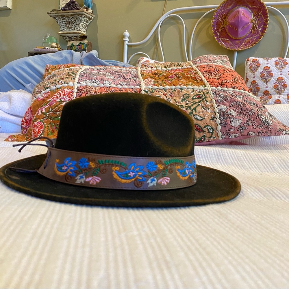 Peter Grimm Mavis Folk Embroidered Distressed Wool Hat Brown - Picture 9 of 15